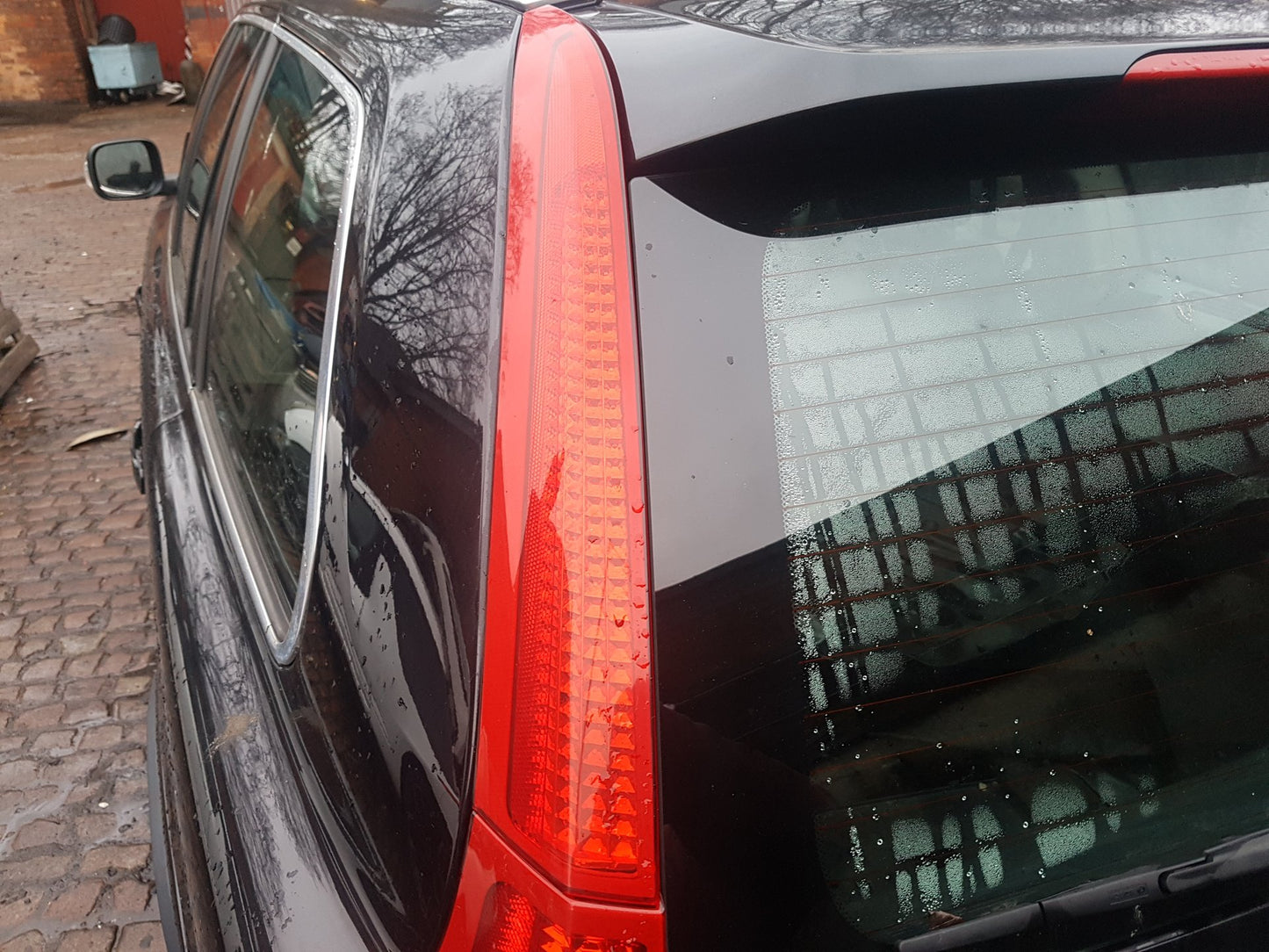 2011 - 2014 Volvo XC90  Estate Left Taillight