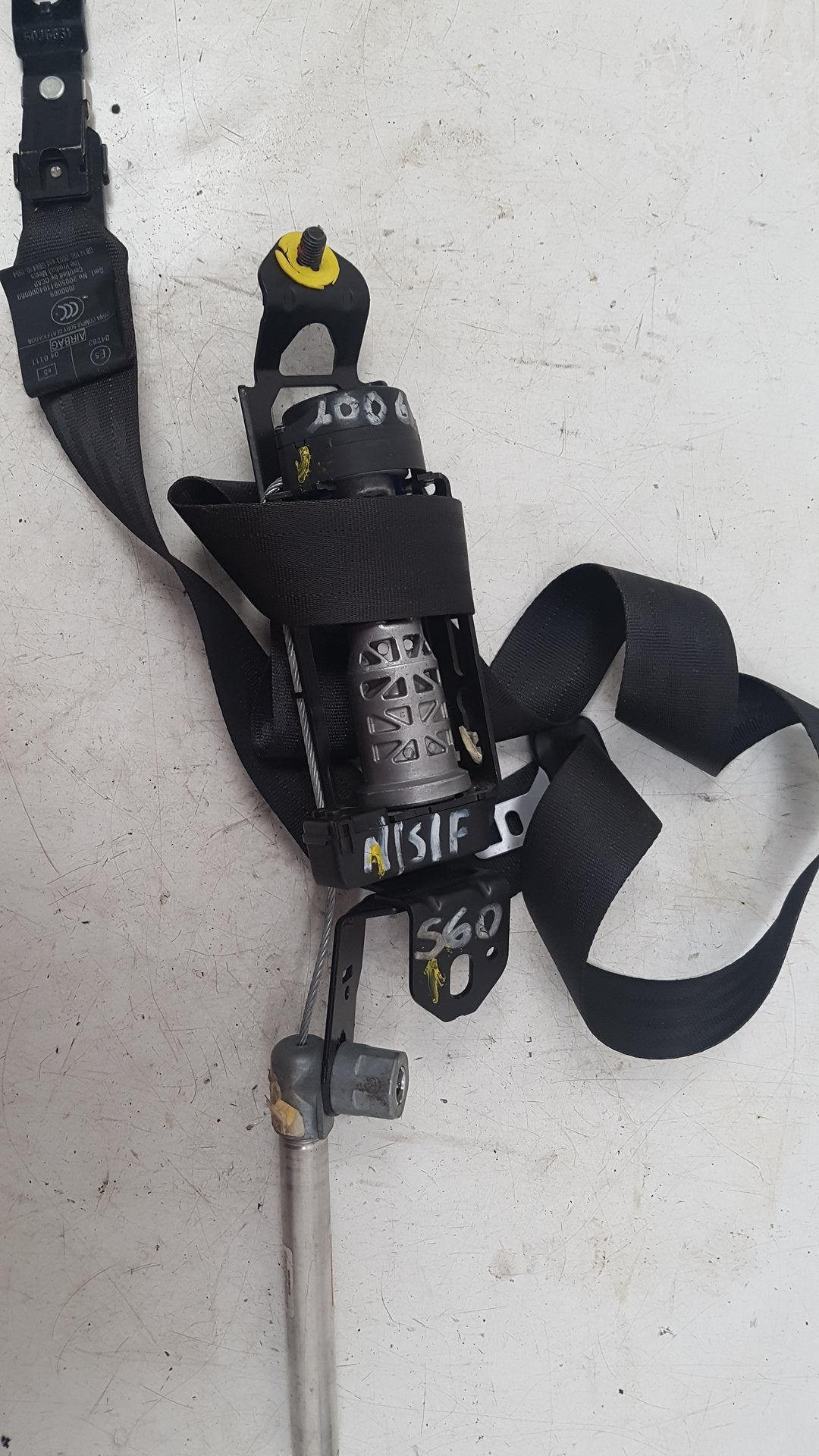 2000 - 2008 Volvo V70  Estate Left Front Seat Belt 30734734