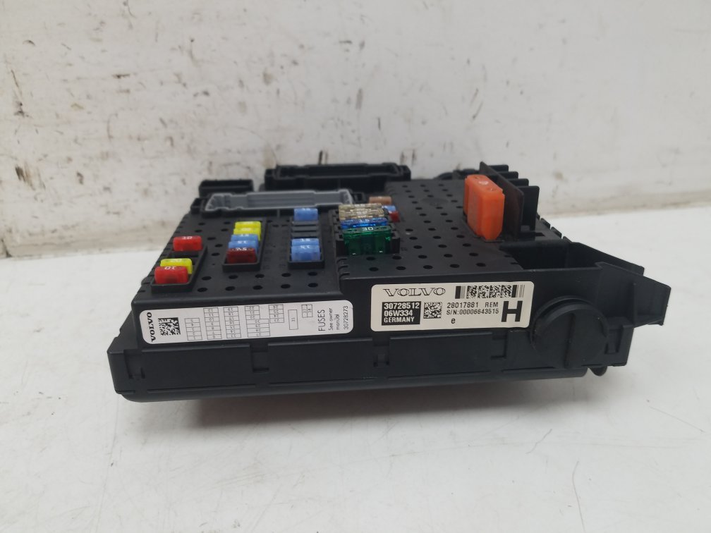 2005 - 2008 Volvo V70 II 285 Estate REAR ELECTRONIC MODULE (REM) 30728512