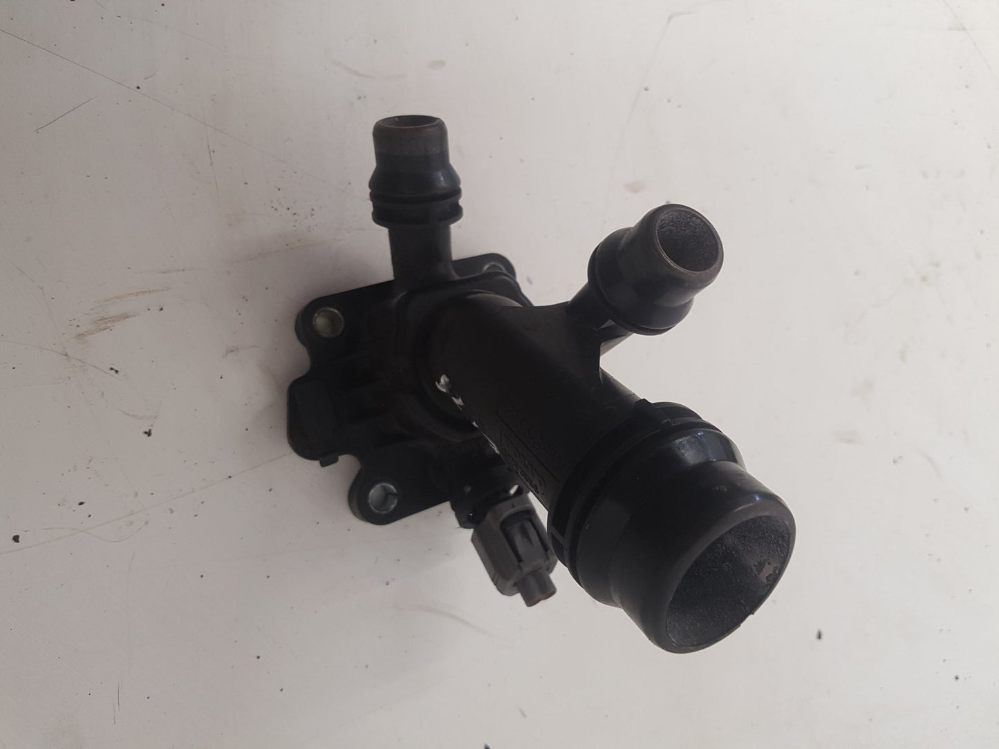 2009 - 2013 Volvo V60  Estate THERMOSTAT HOUSING/TEMP SENSOR 31293556