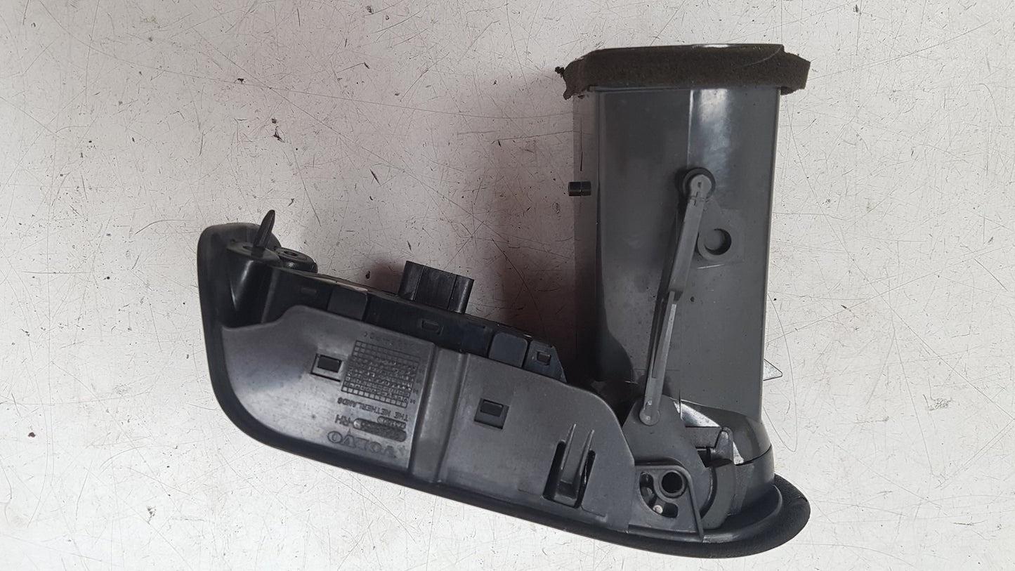 2013 - 2019 Volvo V40 III 525 Hatchback Dash Air Vent Centre 30643856