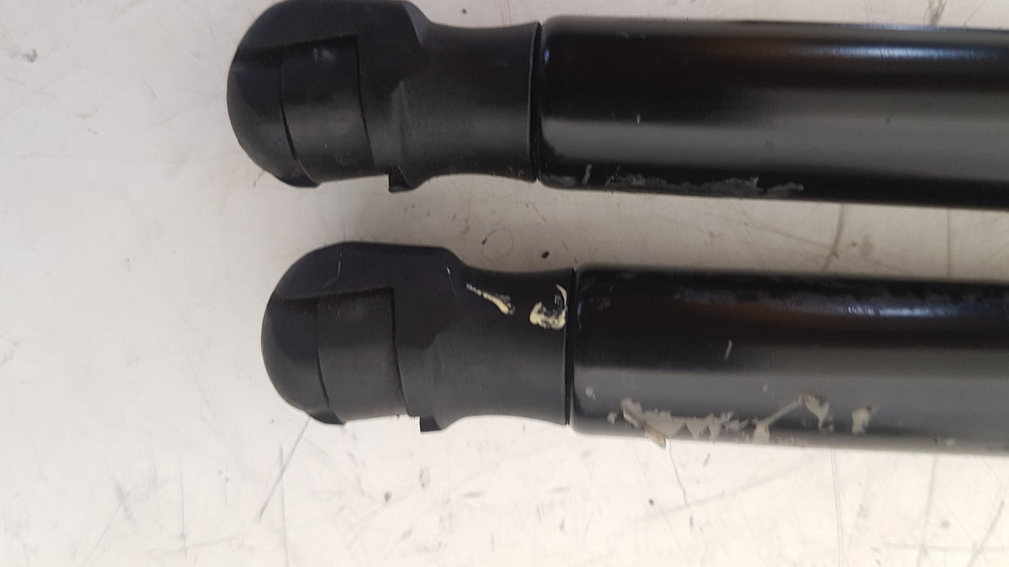 2012 - 2016 Volvo V40  Hatchback TAILGATE STRUTS (PAIR) 31395607