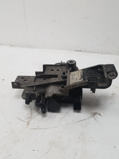 2008 - 2012 Volvo V50   BRACKET HOLDER 31293427