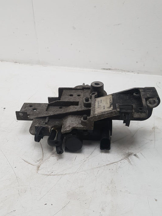 2008 - 2012 Volvo V50   BRACKET HOLDER 31293427