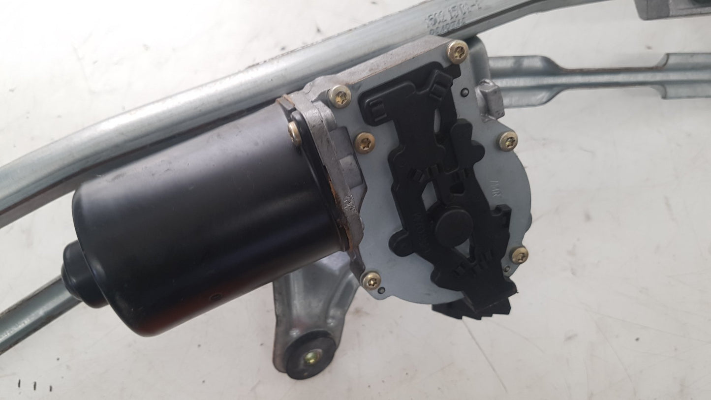 2003 - 2007 Volvo V70  Estate WIPER MOTOR (FRONT) & LINKAGE 09151850