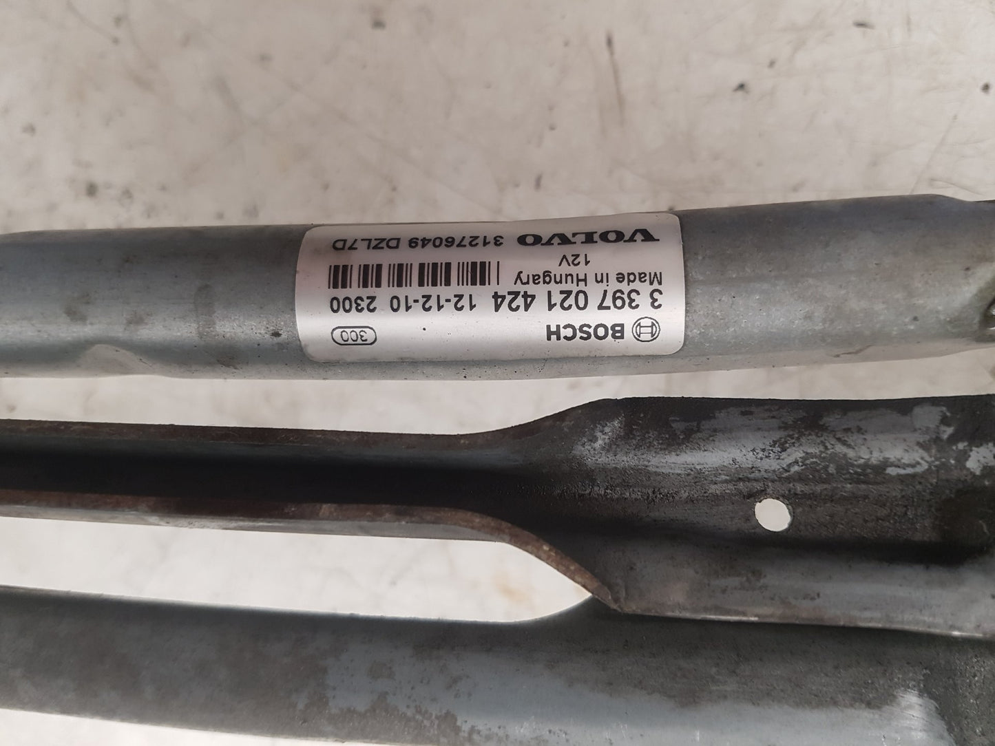 2013 - 2016 Volvo V40 III 525 Hatchback WIPER MOTOR (FRONT) & LINKAGE 3397021424