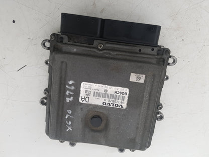 2000 - 2007 Volvo XC70  Estate Engine ECU 30729826A