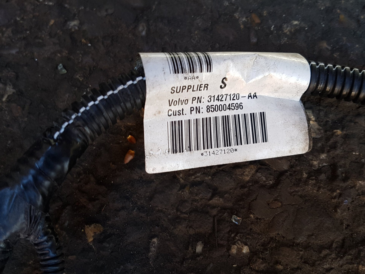 2015 - 2020 Volvo V40  Hatchback PARKING SENSOR WIRING LOOM (REAR) 31427120-AA
