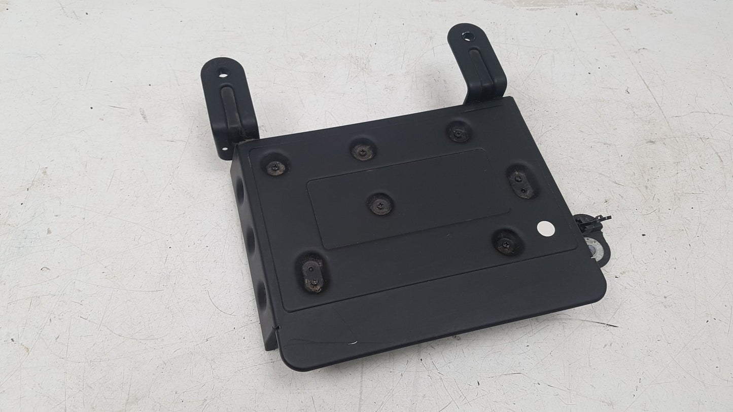 2010 - 2014 Volvo XC60  Estate Amplifier 30659596