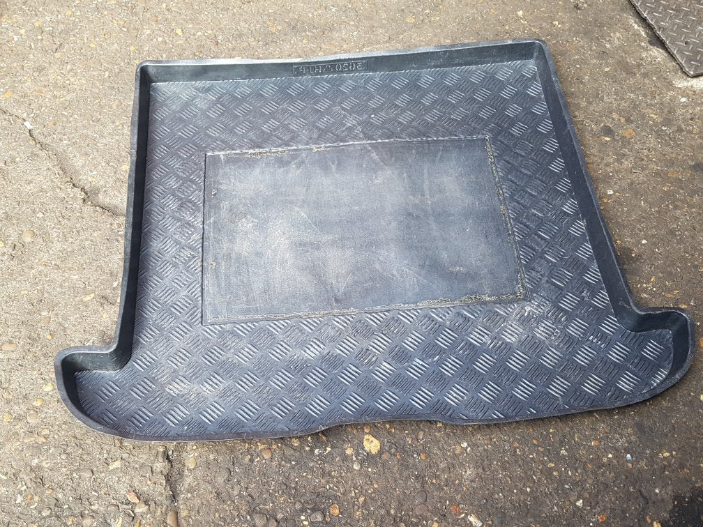 2004 - 2007 Volvo V50  Estate BOOT FLOOR COVER