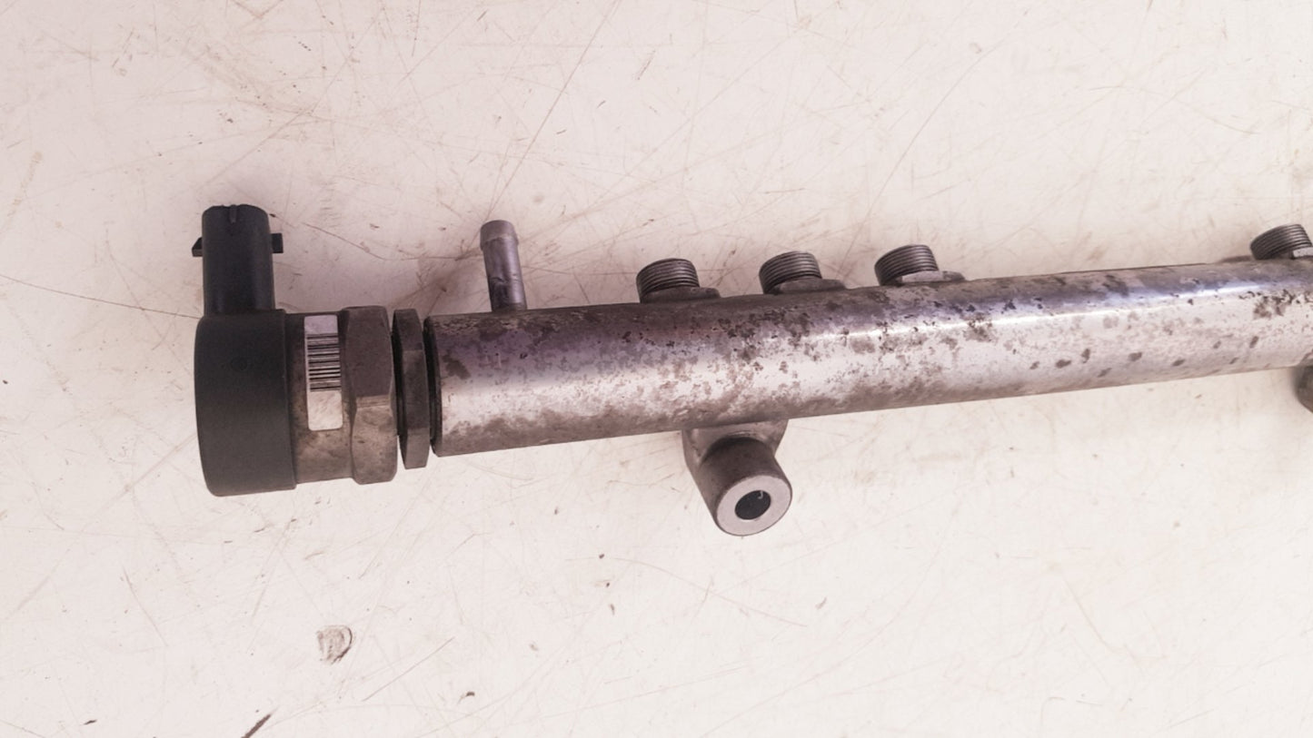 2008 - 2013 Volvo XC60 I 156 Estate Injection Rail 0445215025