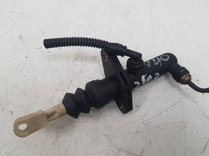 2001 - 2004 Volvo V40  Estate Clutch Master Cylinder 30611705