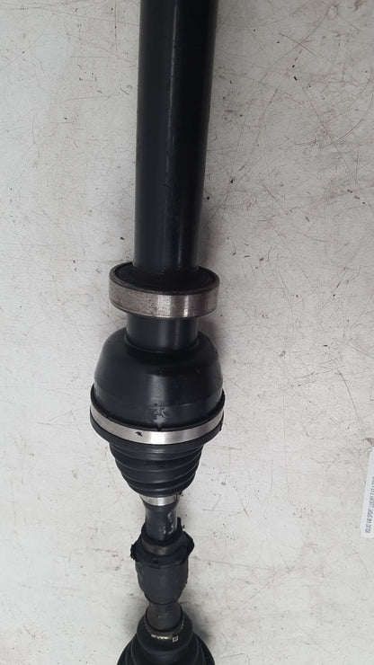 2001 - 2004 Volvo V40  Estate Driveshaft (Manual) UK Drivers Side Front. 614084