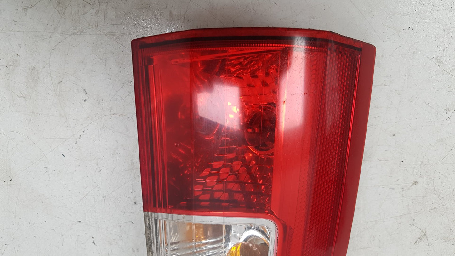 2005 Volvo V70  Estate REAR/TAIL LIGHT UPPER (PASSENGER SIDE) 30655374