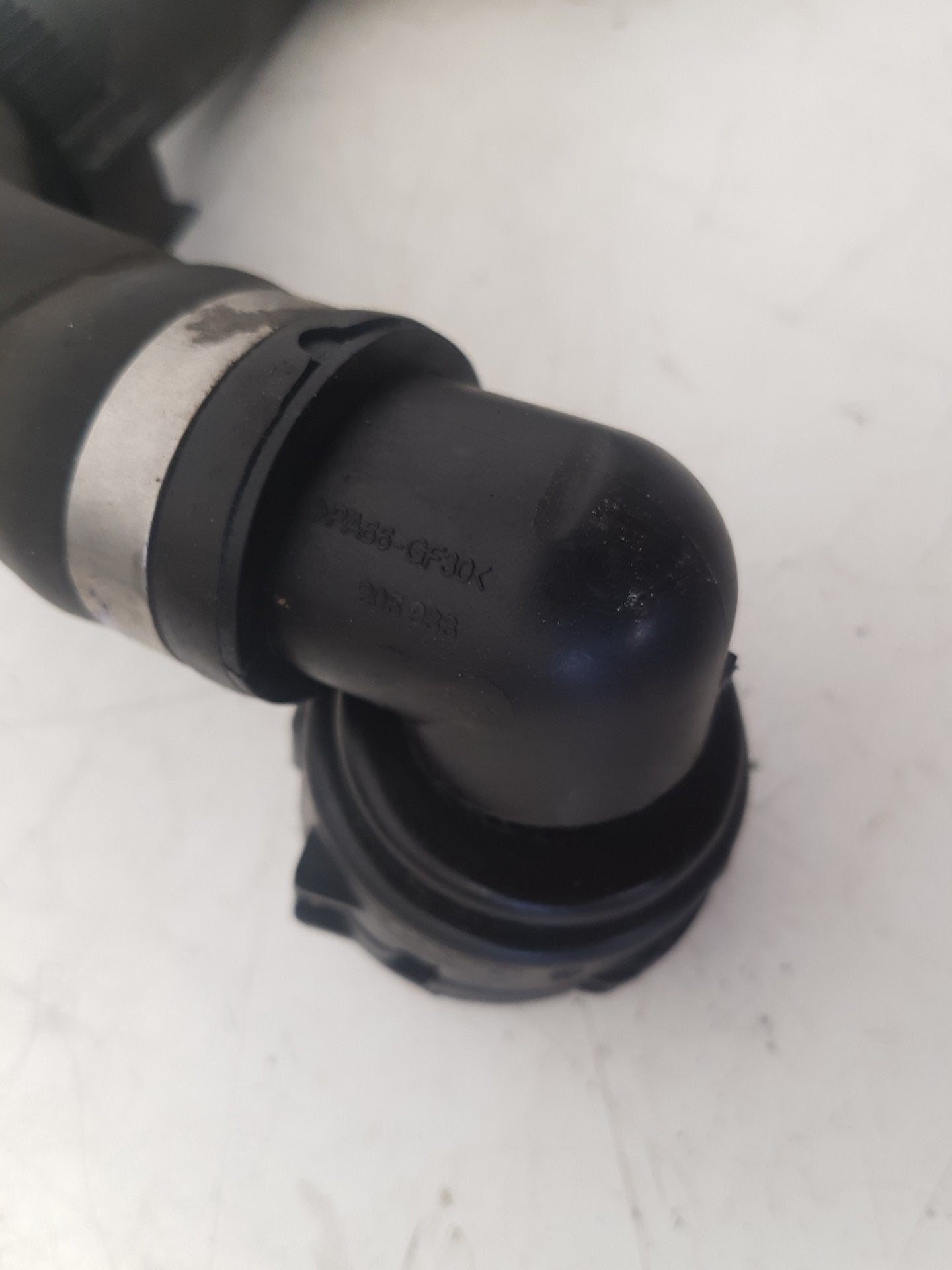 2012 - 2015 Volvo V40  Hatchback RADIATOR HOSE 31319310