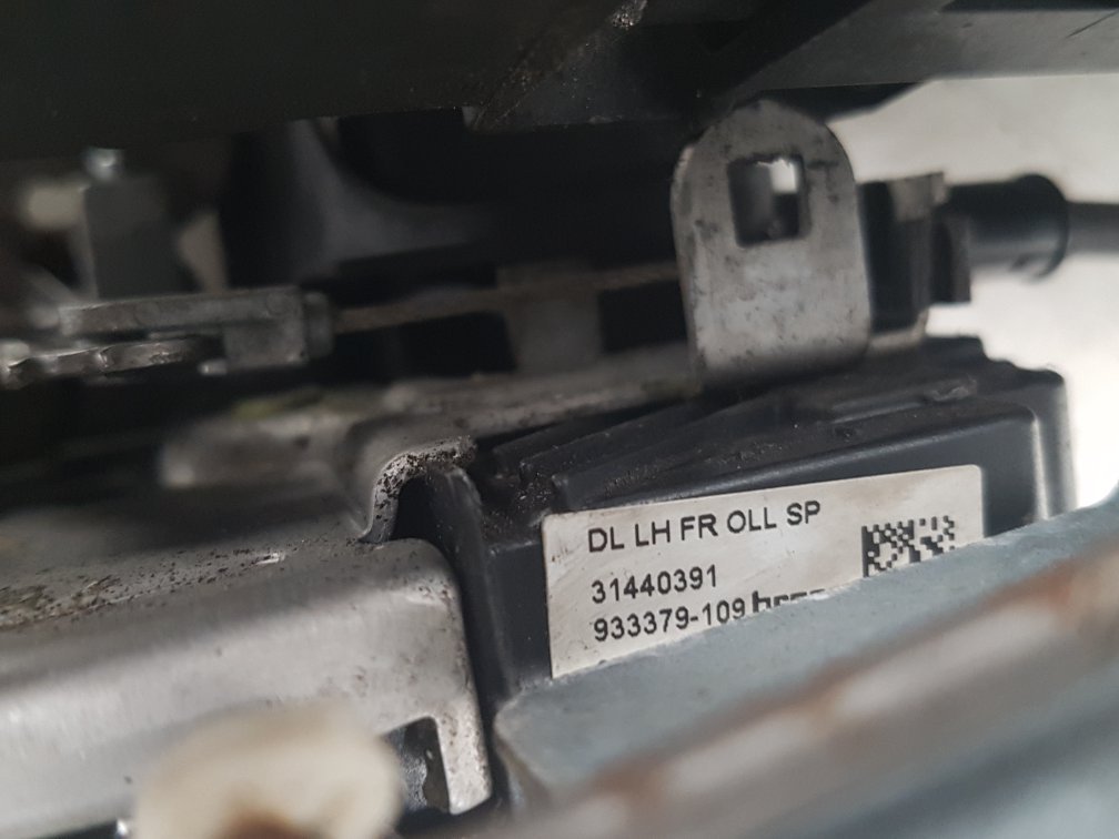 2012 - 2016 Volvo V40 Cross Country  Hatchback Left Front Door Lock Actuator 31440391