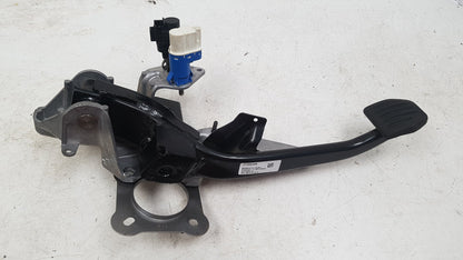 2010 - 2014 Volvo XC60  Estate Brake Pedal 31302349