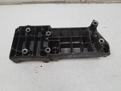 1994 - 1998 Volvo V70  Estate BRACKET HOLDER 9135170