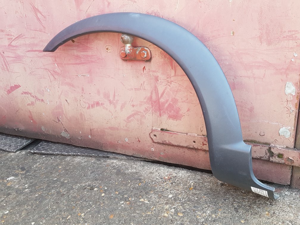 2001 - 2007 Volvo XC70  Estate Left Front Wheel Arch Moulding 30678043