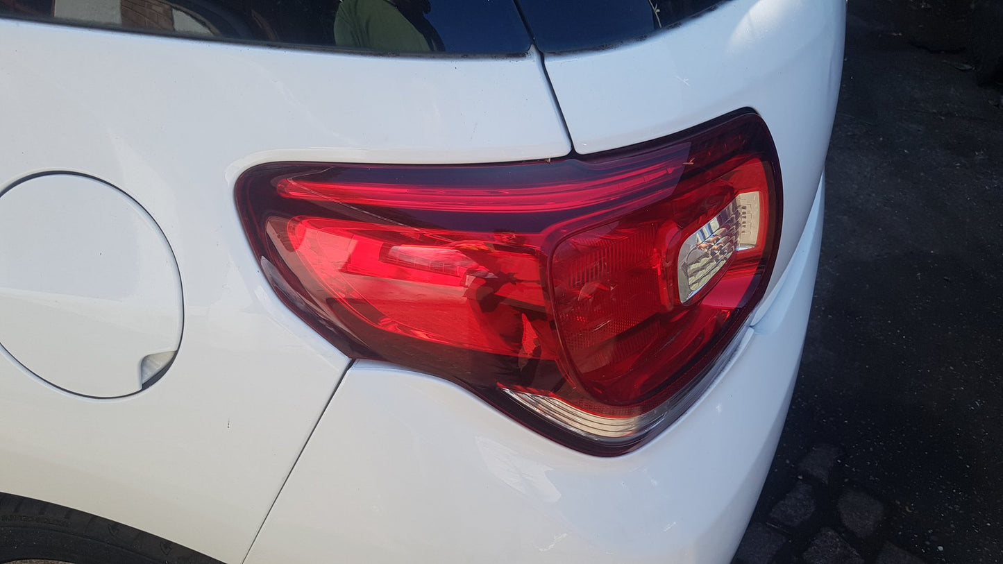 2009 - 2014 Citroen DS3 A55 Hatchback Right Taillight 6351 JF