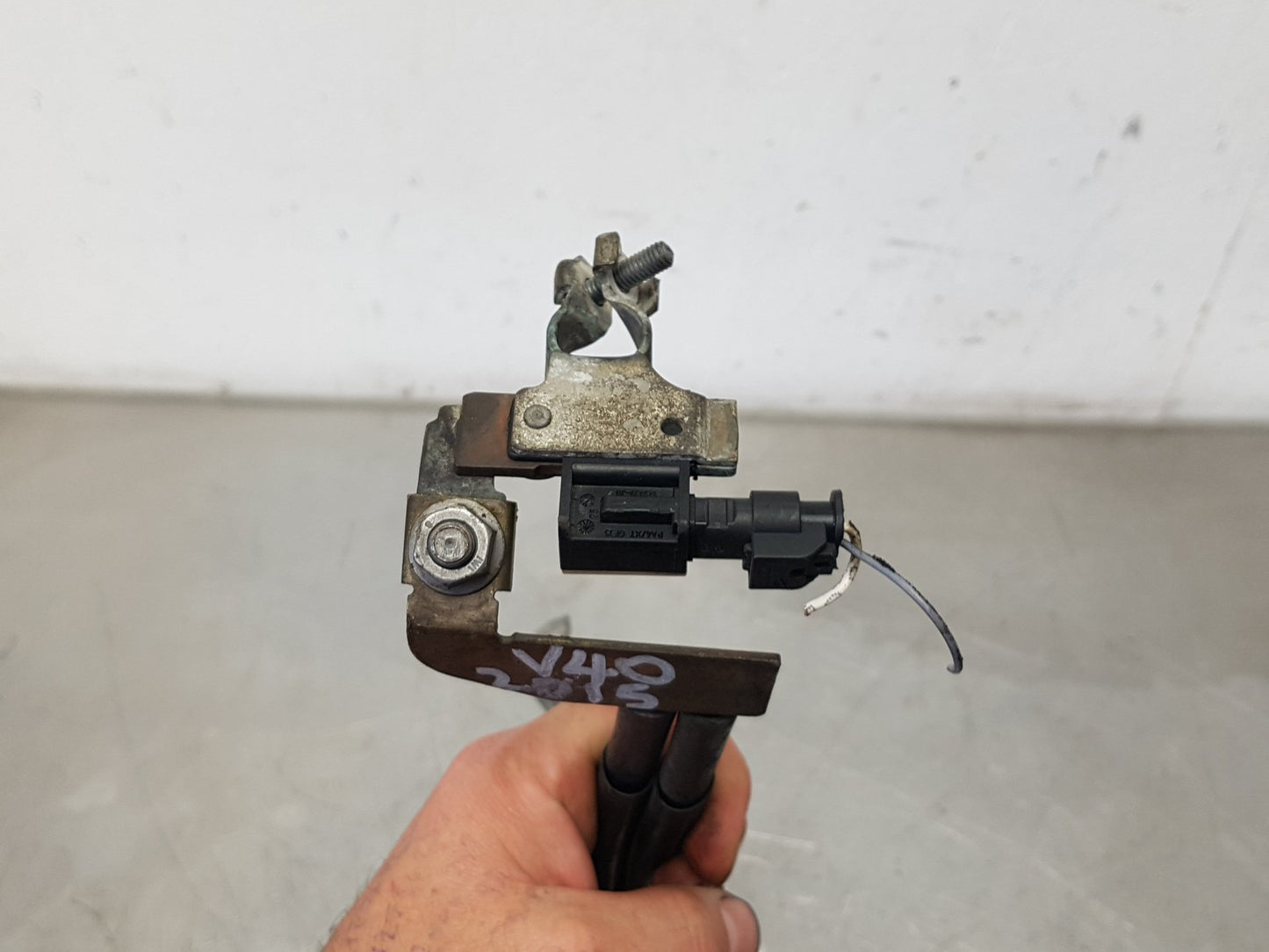 2013 - 2019 Volvo V40  Hatchback BATTERY LEAD (GROUND) 31327030