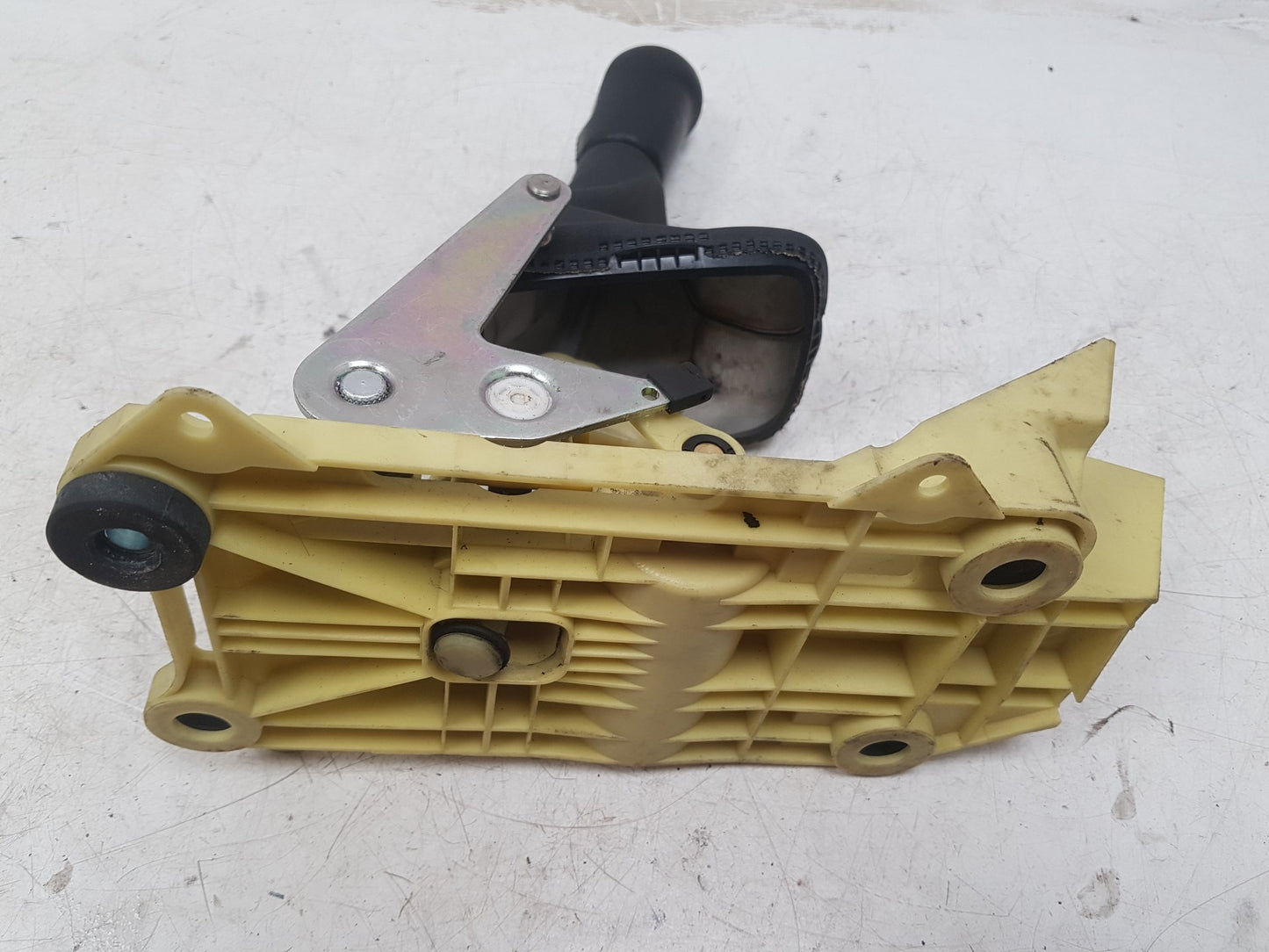 2007 - 2013 Volvo C70  Convertible GEAR STICK