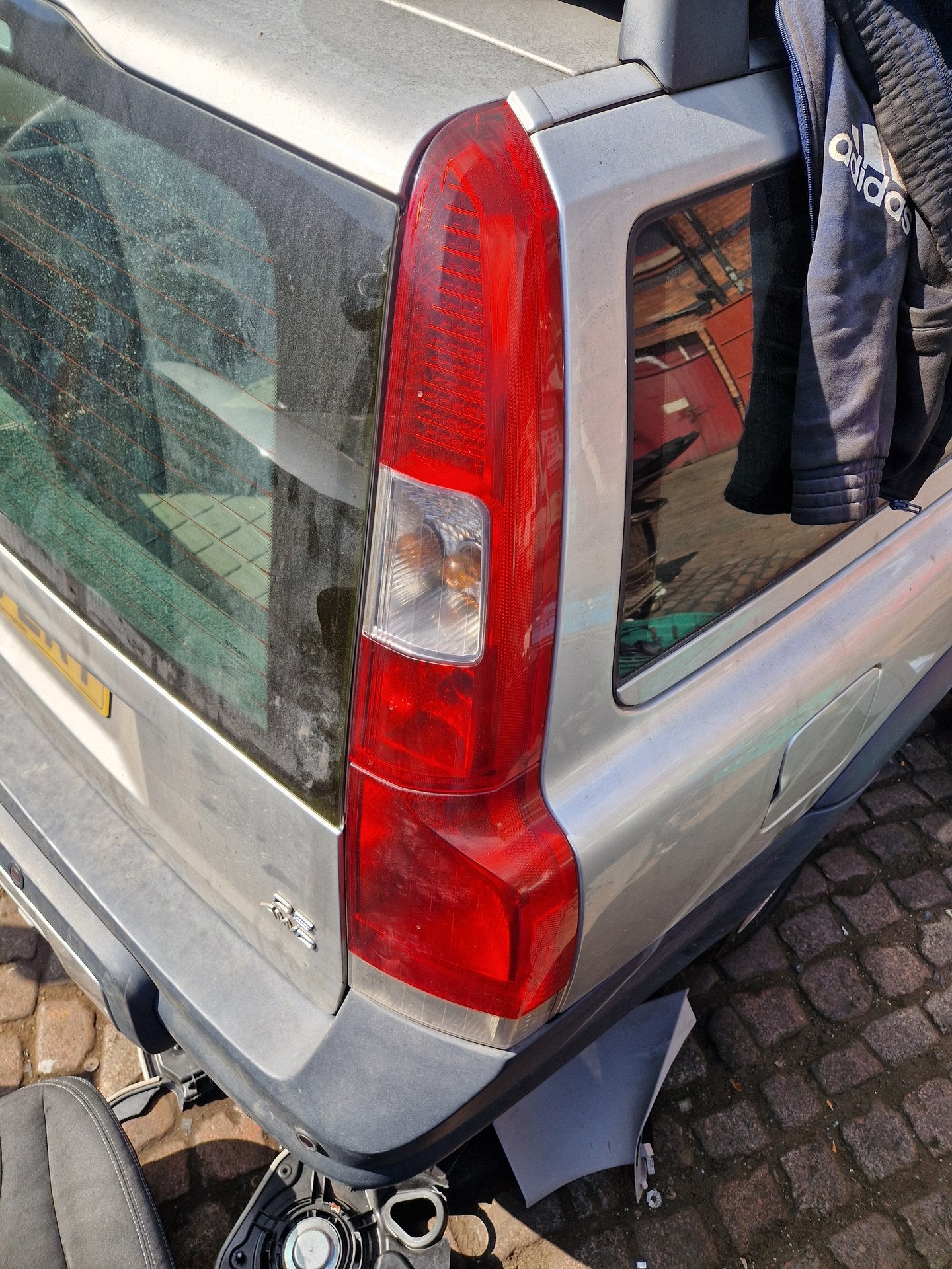 2000 - 2007 Volvo XC70  Estate REAR/TAIL LIGHT UPPER (DRIVER SIDE) 30655375