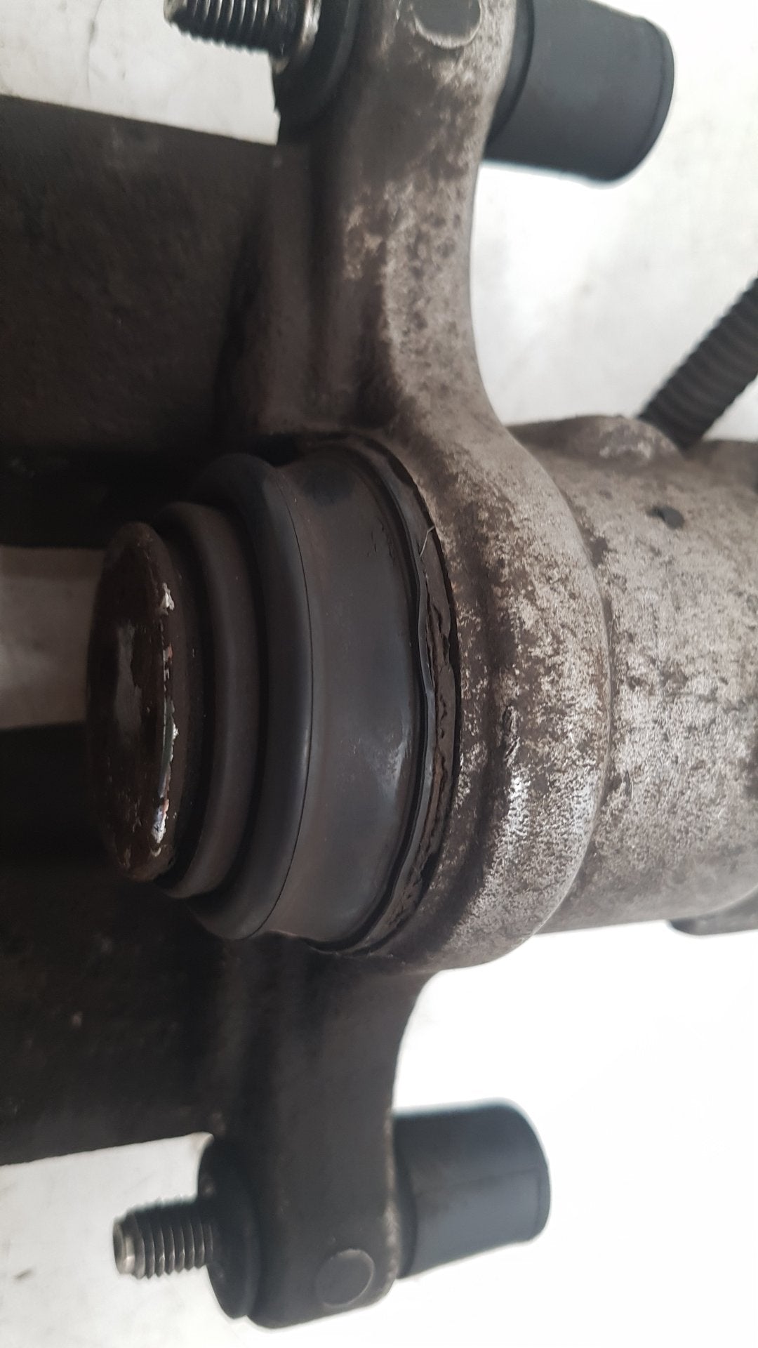 2007 - 2015 Saab 9-3  Estate Right Rear Caliper