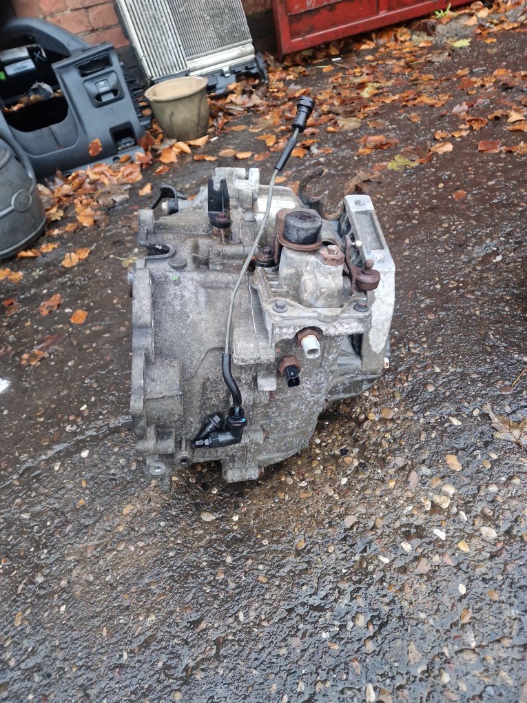 2009 - 2015 Volvo XC60  Estate Manual Gearbox 9482390