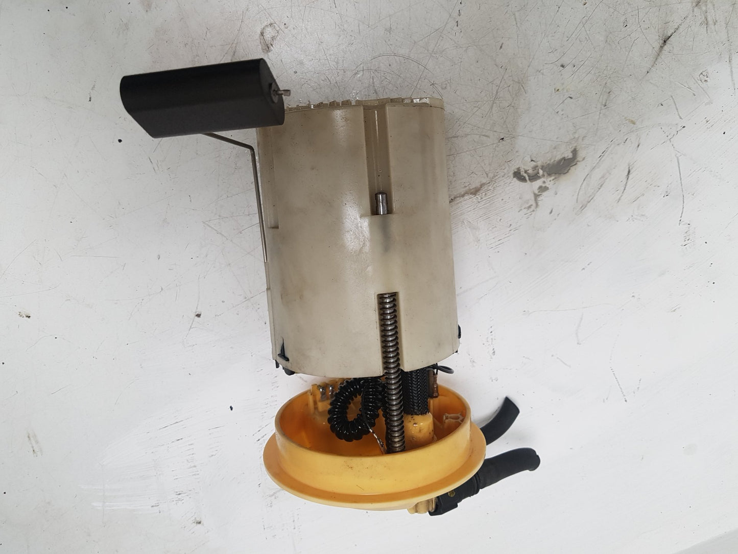 2006 - 2010 Volvo C70  Convertible Fuel Pump 30792206