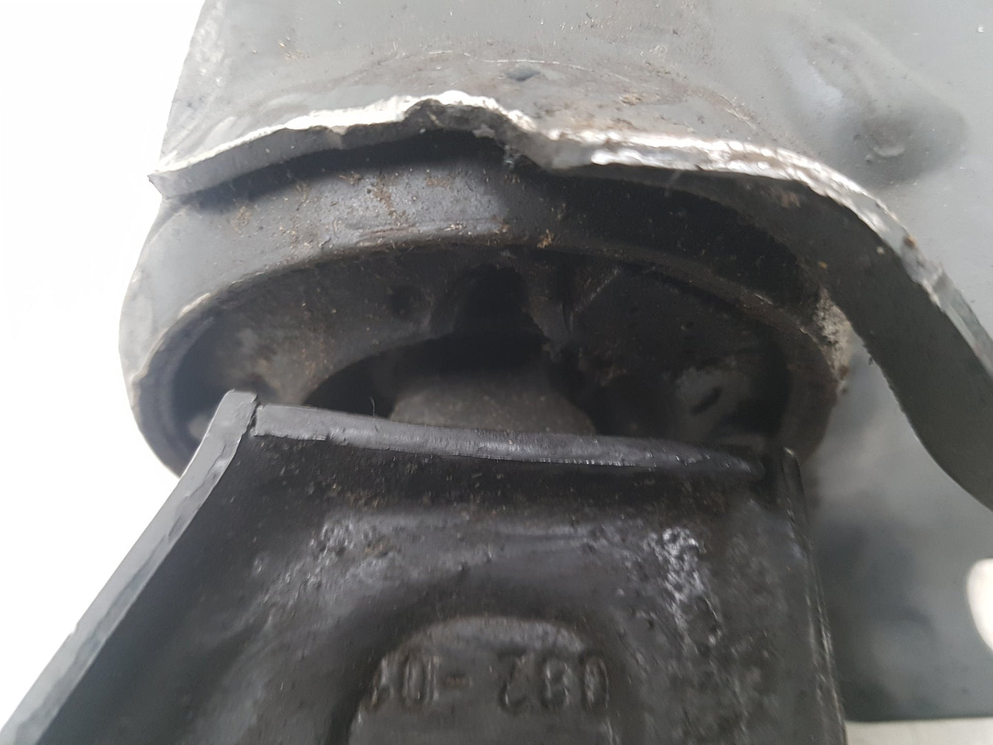2006 - 2010 Volvo S80   Right Front Lower Control Arm 31317662