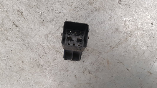 2012 - 2016 Volvo V40  Hatchback Glow Plug Relay 51299049