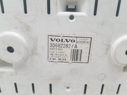 2003 - 2005 Volvo V40   Instrument Cluster 30662282a