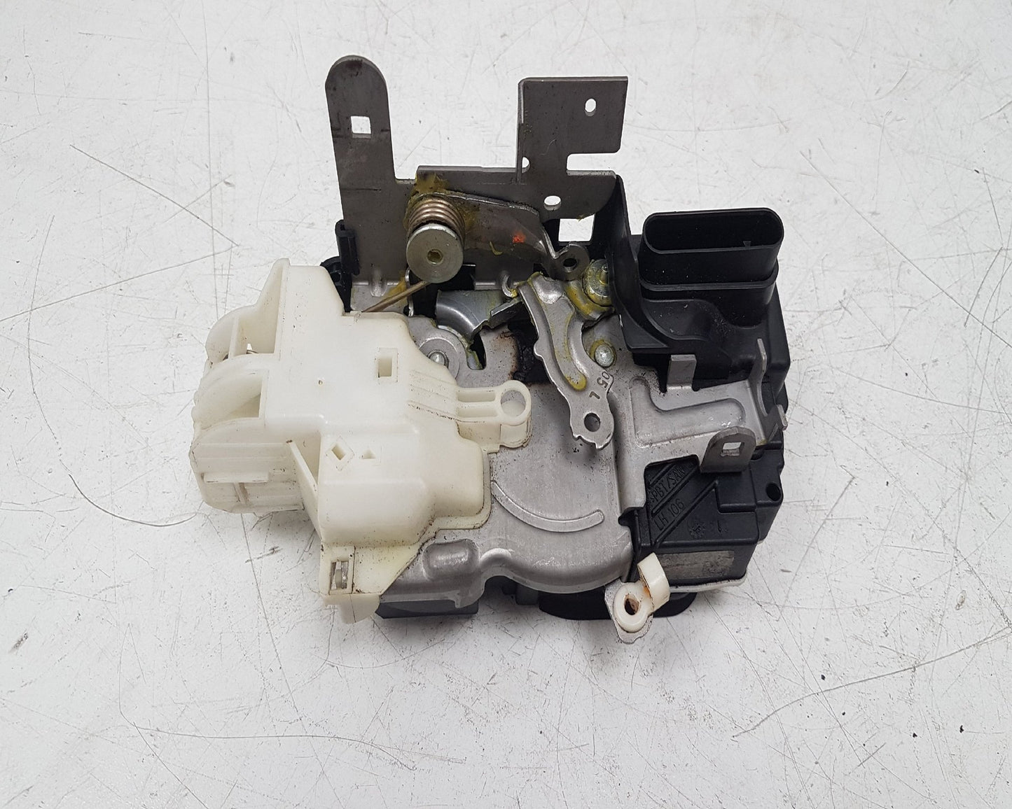 2012 - 2016 Volvo V40  Hatchback Left Front Door Lock Actuator 31440391