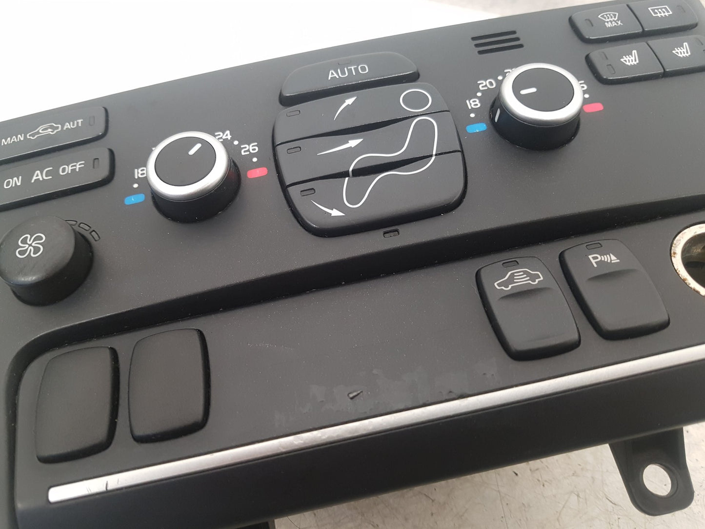 2011 - 2014 Volvo XC90  Estate Heater Controls 31346603