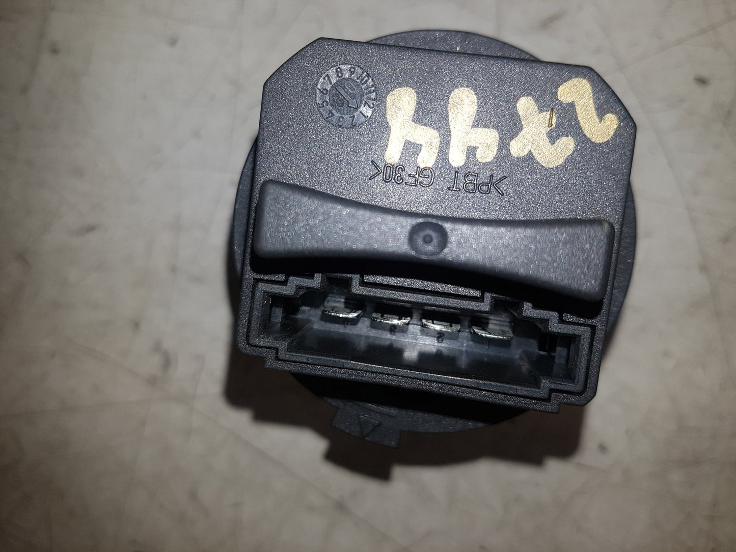 2008 - 2011 Volvo V70  Estate Heater Fan Resistor 30767040