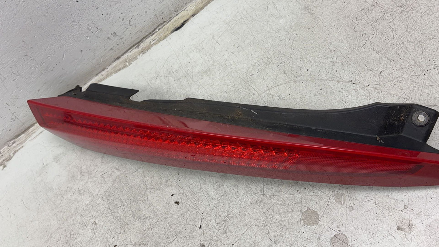 2007 - 2014 Volvo XC90  Estate DRIVERS REAR REFLECTOR 30698142