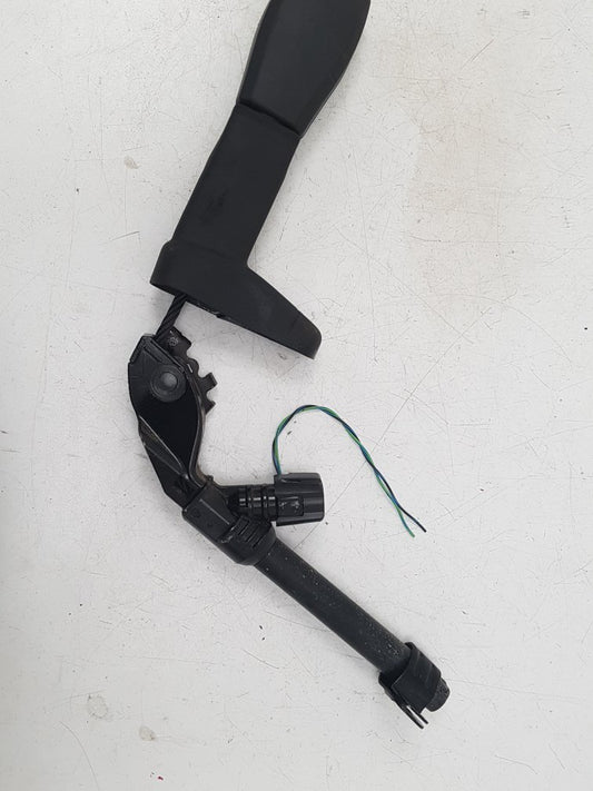 2004 - 2010 Volvo V50   Estate SEAT BELT PRETENSIONER (DRIVER SIDE) 6031762