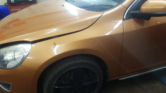 2010 - 2015 Volvo S60   Left Front Guard 31352073