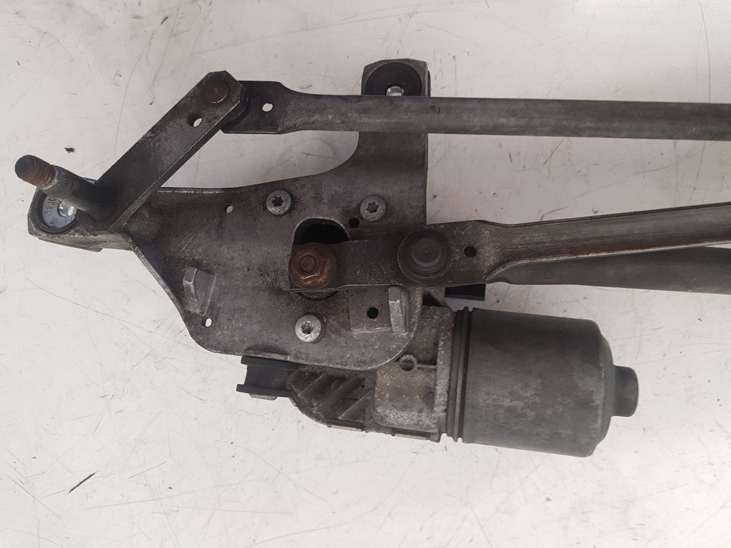 2008 - 2016 Volvo V70 III 135 Estate WIPER MOTOR (FRONT) & LINKAGE 30796359