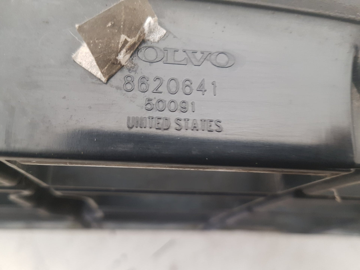 2003 - 2010 Volvo XC90  Estate FRONT GRILL 8620641