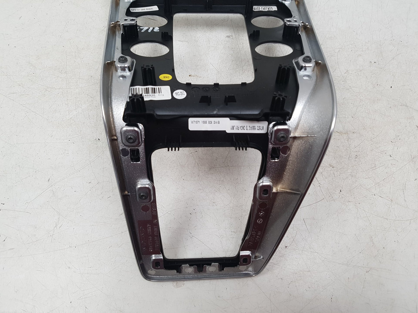 2012 - 2019 Volvo V40  Hatchback Centre Console 31348296