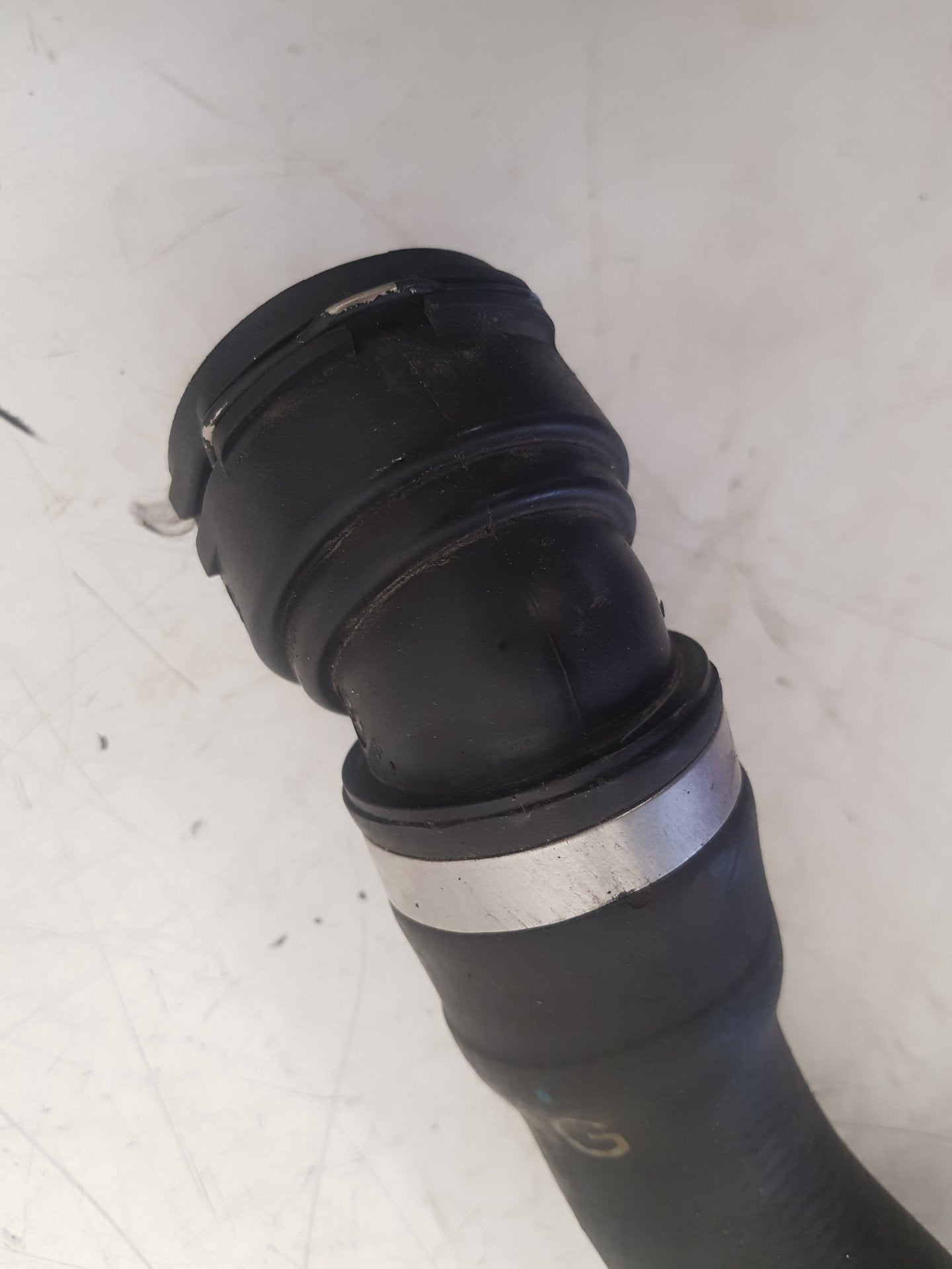 2012 - 2015 Volvo V40  Hatchback RADIATOR HOSE 31319310