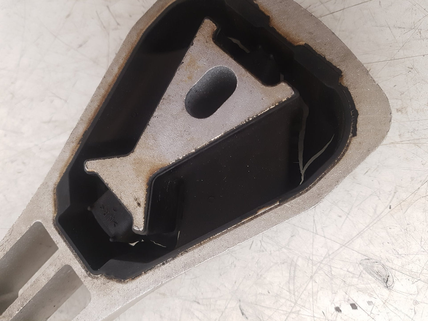 2017 - 2026 Volvo V60 II 225 Estate Right Engine Mount 31460677