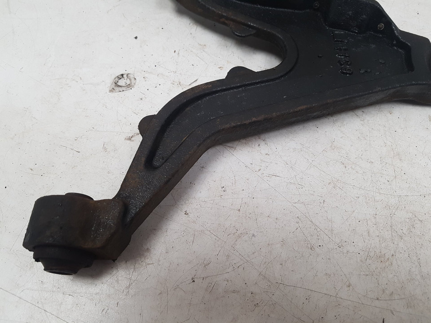 1992 - 1997 Volvo 850  Estate Right Front Lower Control Arm 8628496
