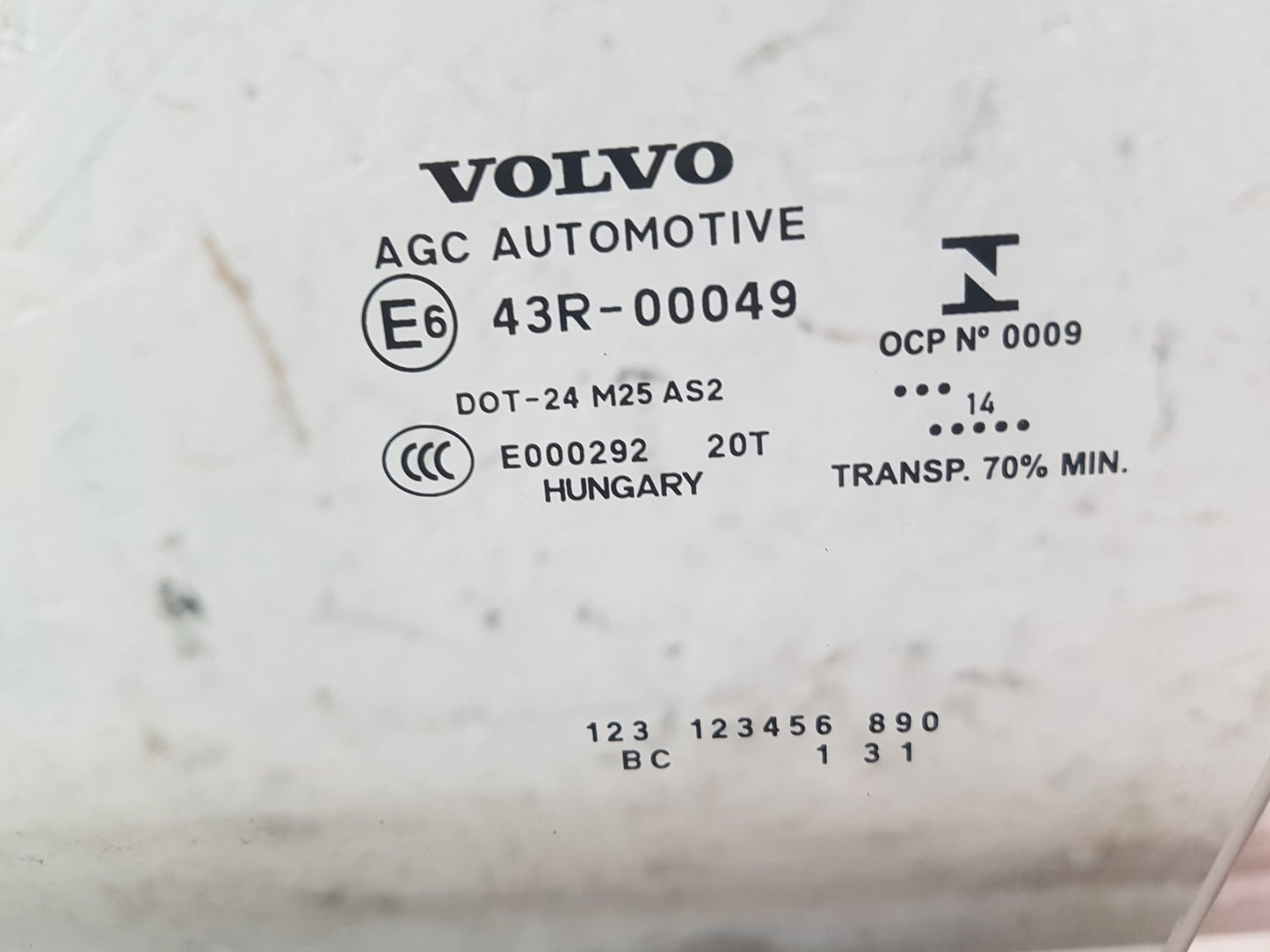 2012 - 2016 Volvo V40  Hatchback Left Front Door Window AS2