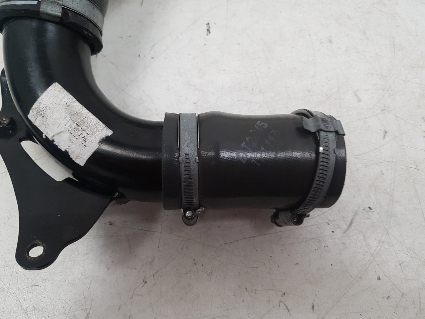 2012 - 2019 Volvo V40  Hatchback Intercooler Pipe 31370340