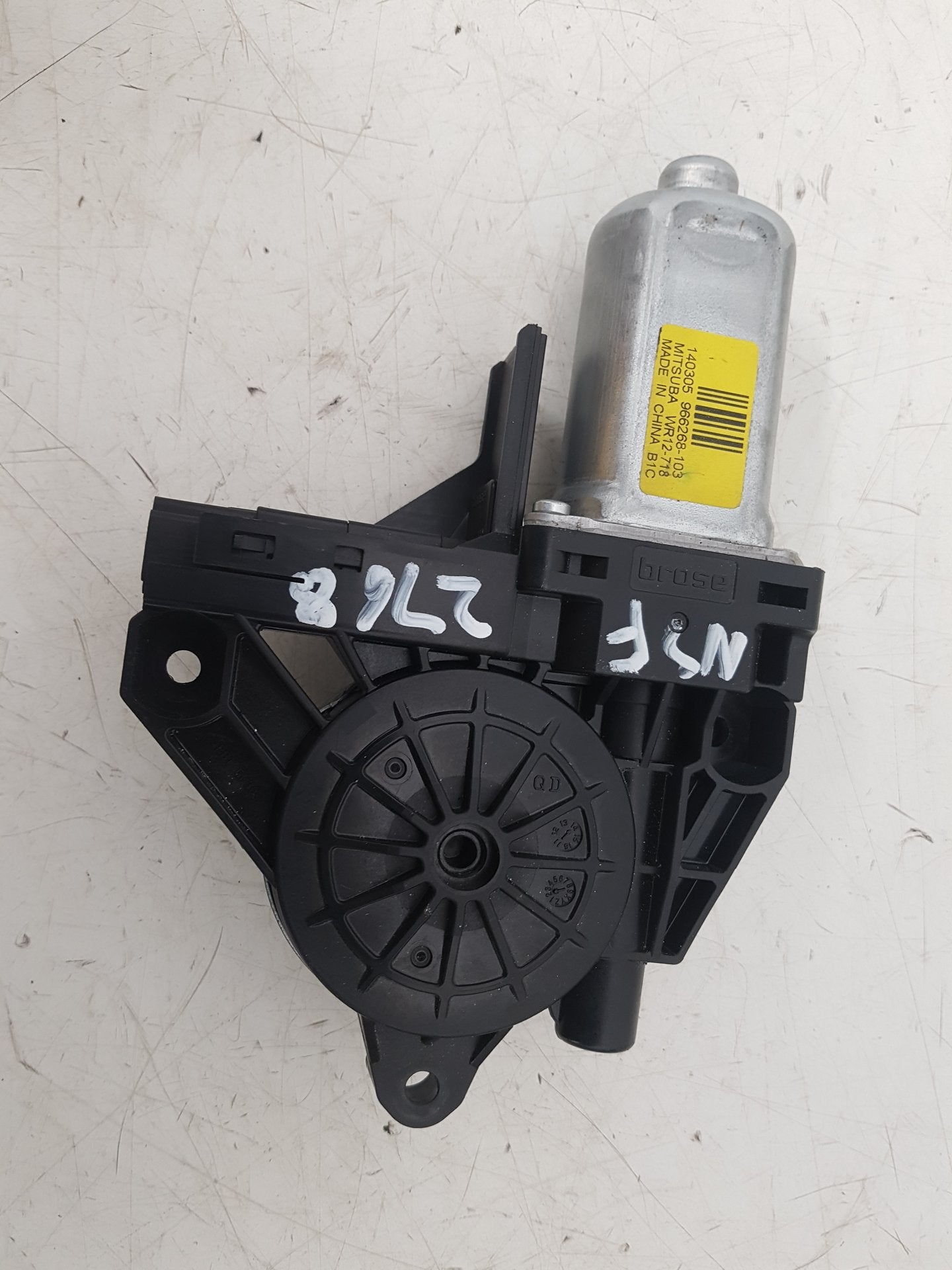 2012 - 2015 Volvo V40  Hatchback WINDOW REG MOTOR (PASSENGER SIDE FRONT) 966268-103
