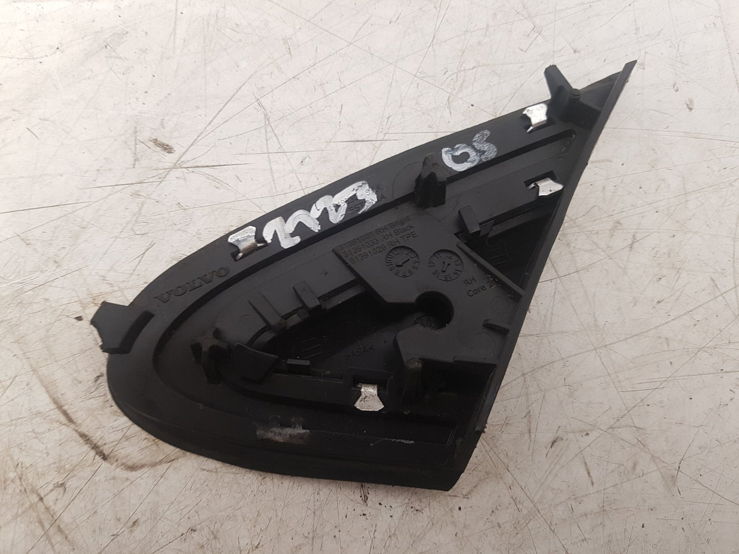 2013 - 2019 Volvo V40 III 525 Hatchback MIRROR TRIM (DRIVERS SIDE) 31349230