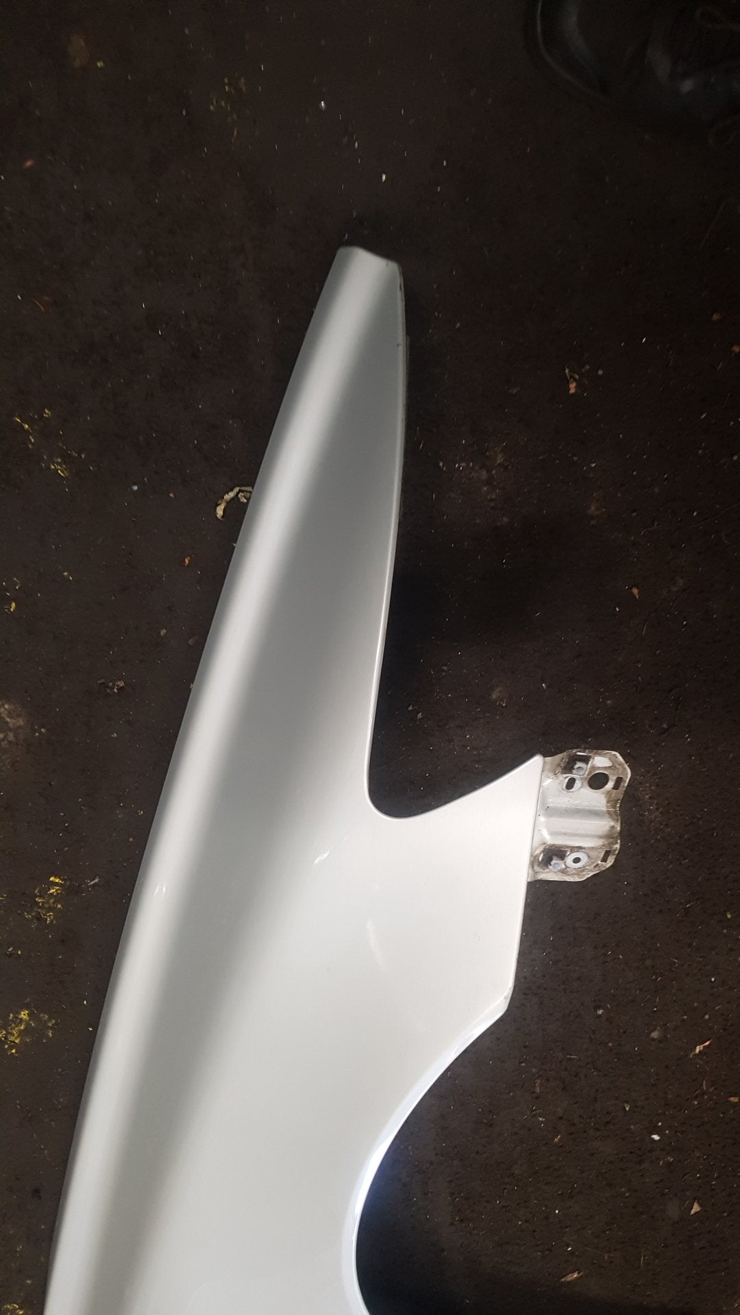 2011 Volvo S40 II 544 Saloon Right Front Guard White 481 cosmic white metallic VRAC A